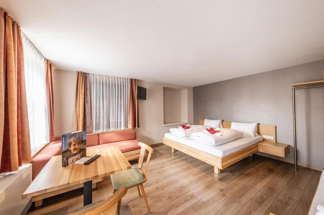 Familienhotel Adler Lingenau Exteriör bild