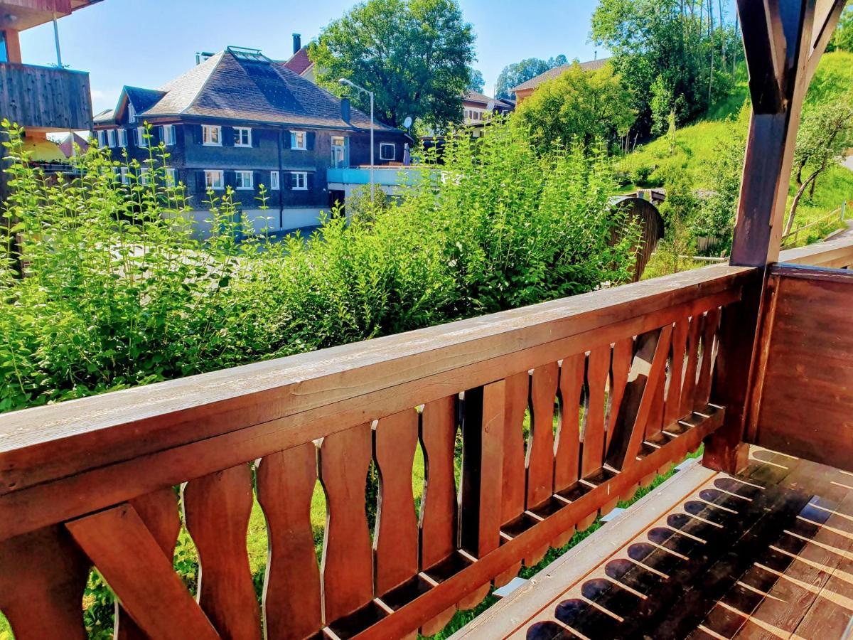 Familienhotel Adler Lingenau Exteriör bild