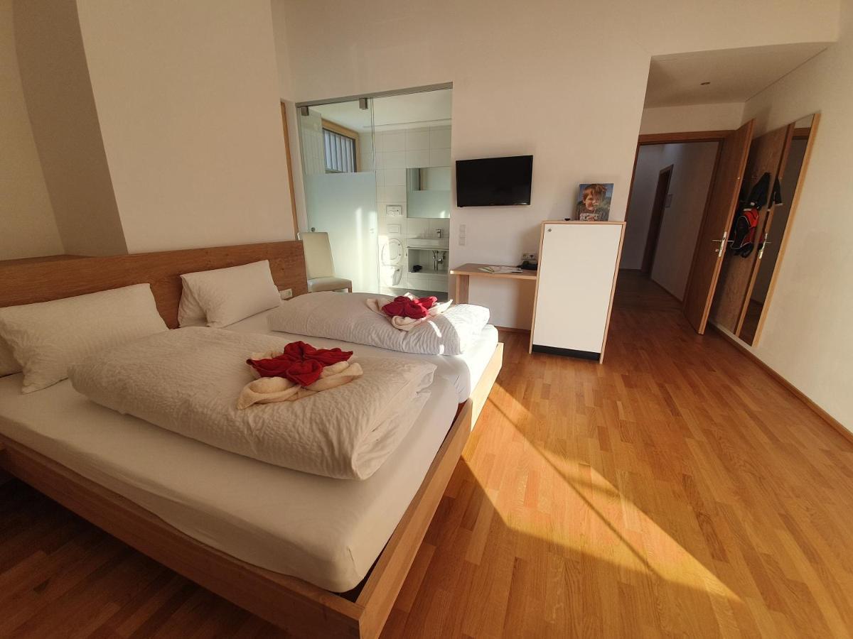 Familienhotel Adler Lingenau Exteriör bild