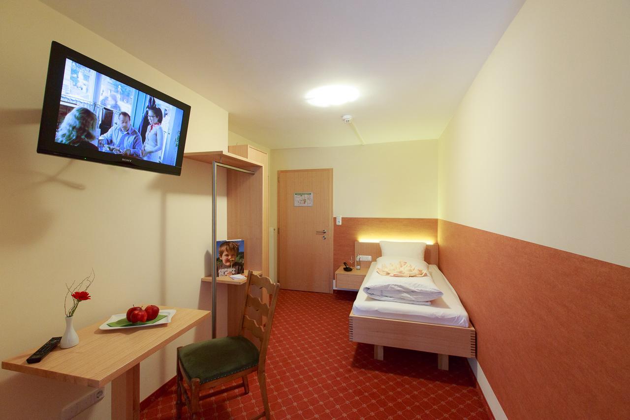 Familienhotel Adler Lingenau Exteriör bild