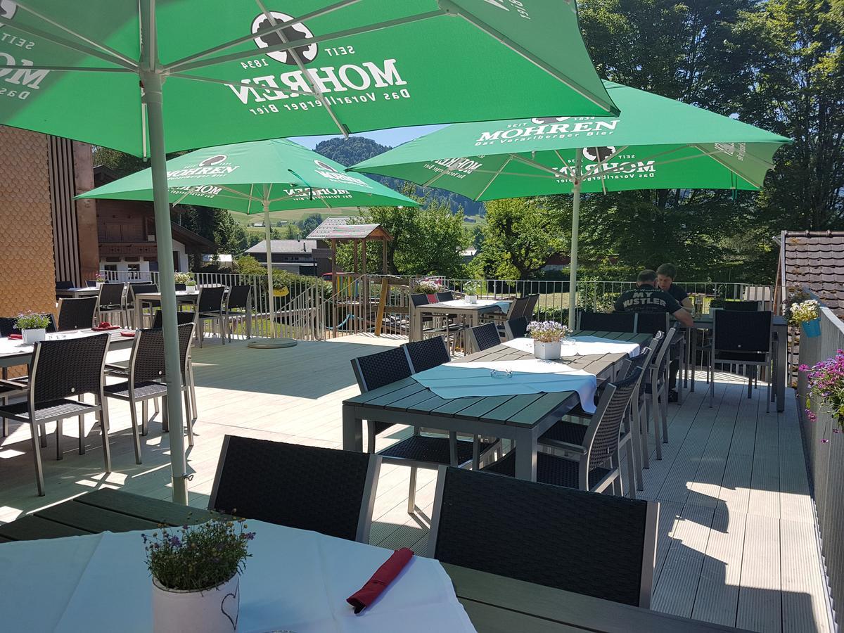 Familienhotel Adler Lingenau Exteriör bild